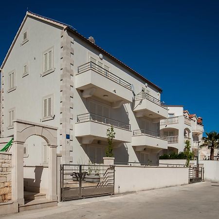 Vista Apartments Bol Kültér fotó