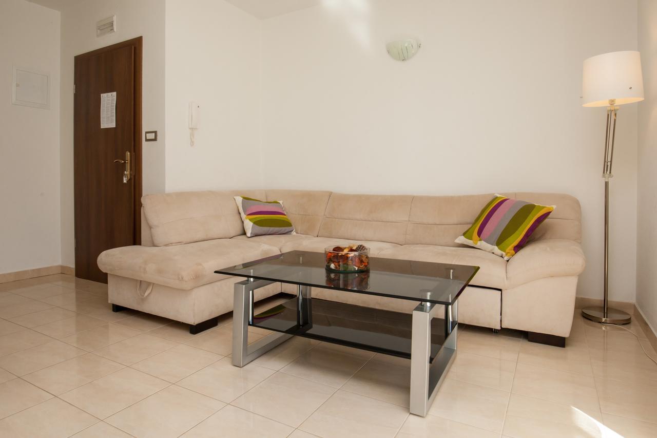 Vista Apartments Bol Kültér fotó