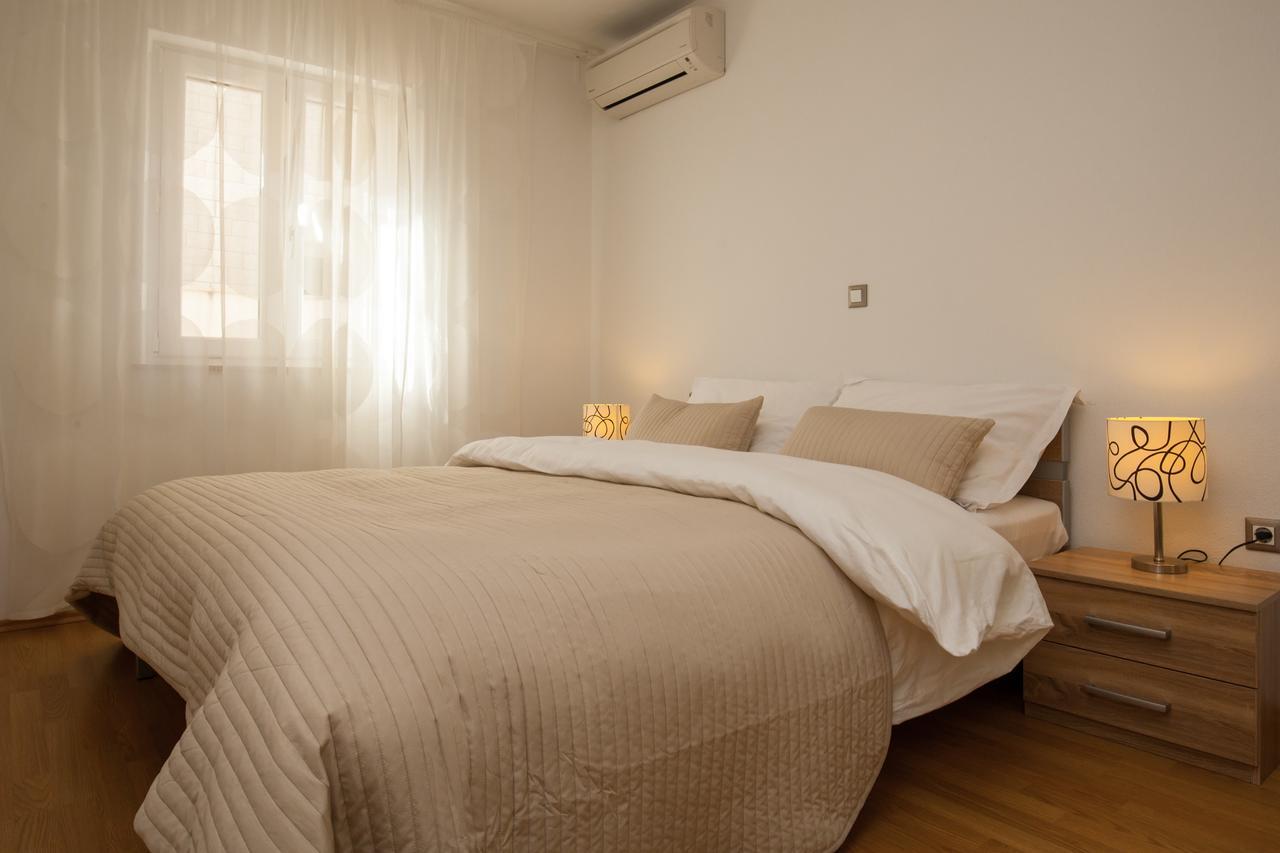 Vista Apartments Bol Kültér fotó