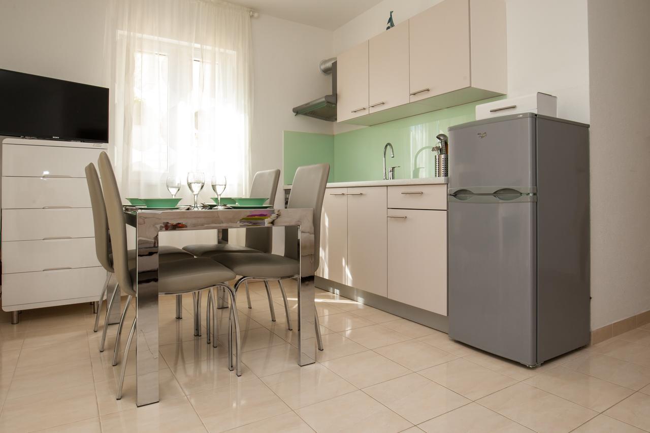 Vista Apartments Bol Kültér fotó