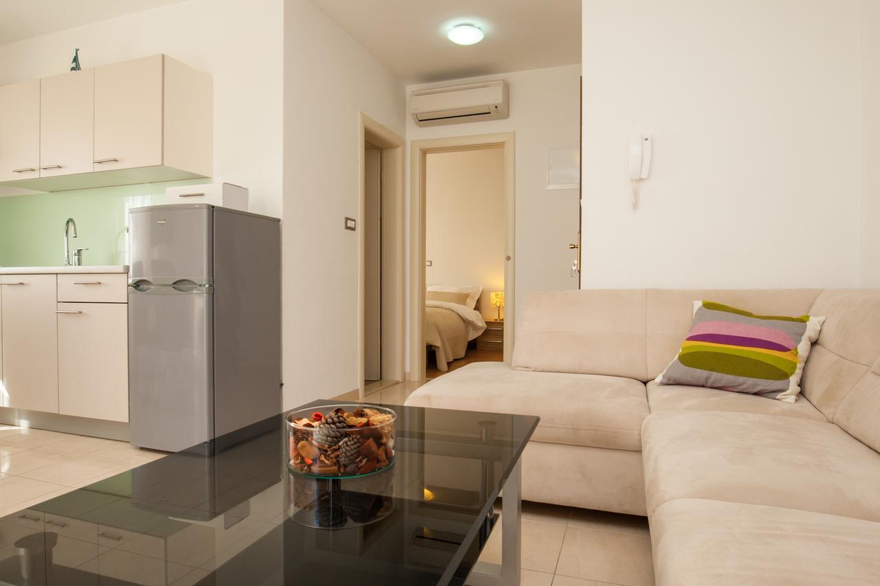 Vista Apartments Bol Kültér fotó