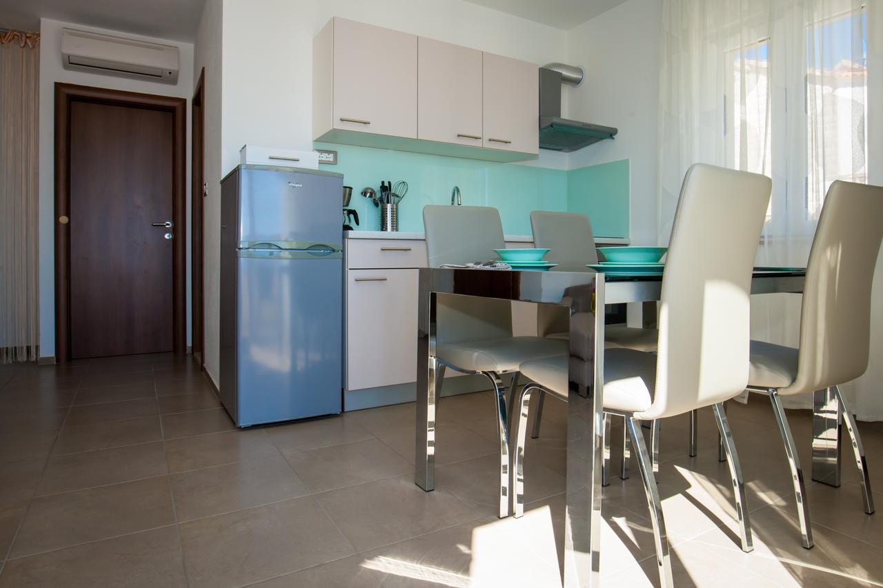 Vista Apartments Bol Kültér fotó