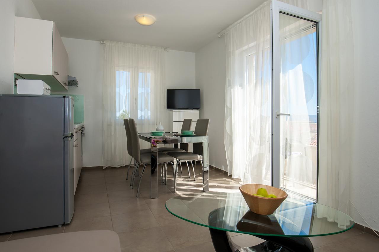 Vista Apartments Bol Kültér fotó